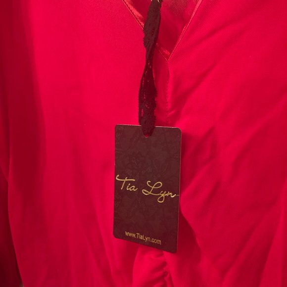 Tunic - Picture 3 of 4